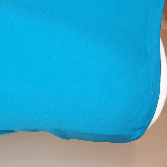 Calvin Klein 💙NWT💙Size Medium Turquoise Sleeveless Top! 💙💙💙 - Picture 4 of 13